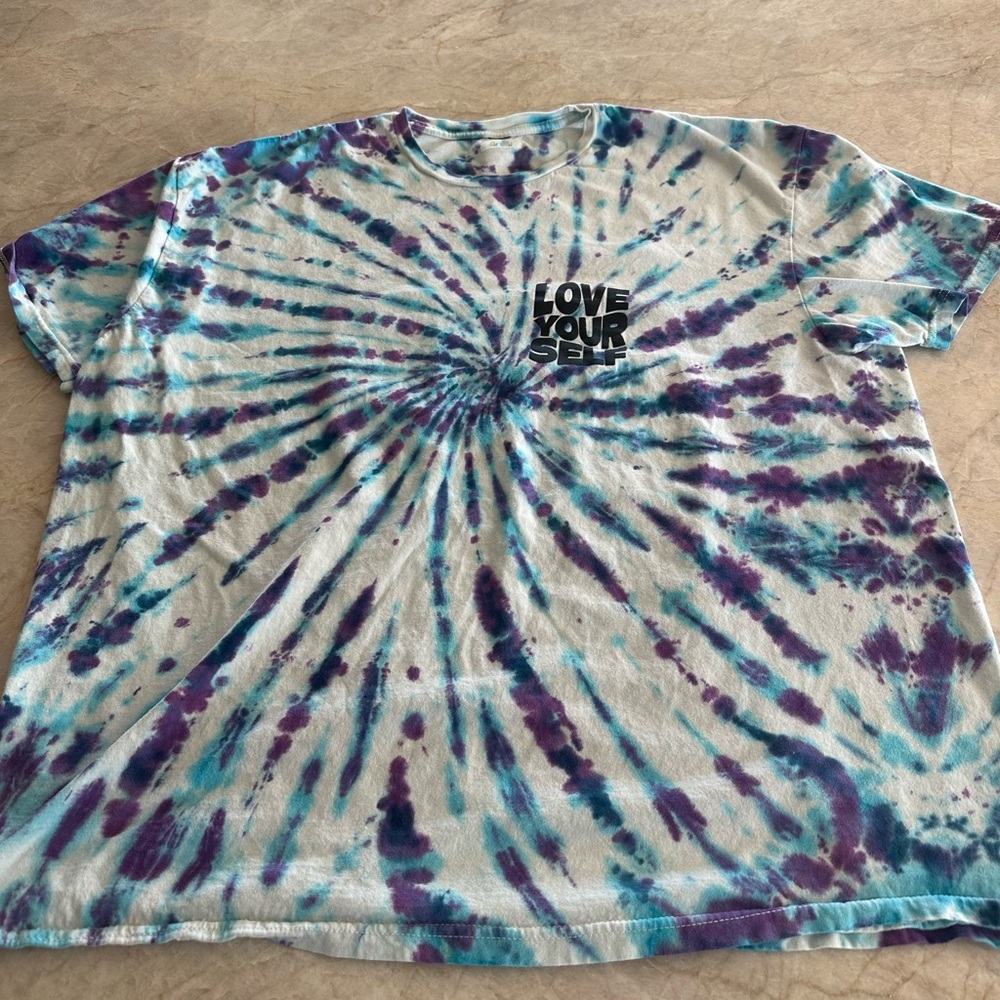 Women’s Graphic Tee